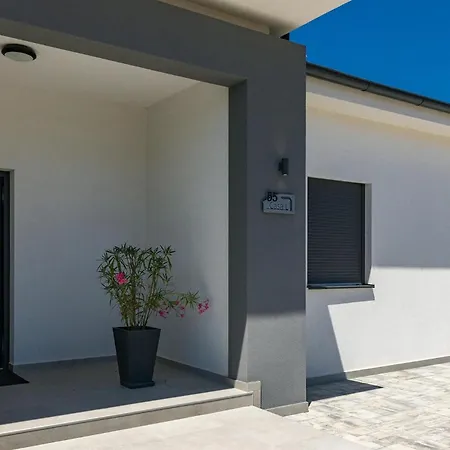 Casa L *